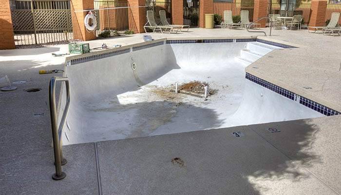 Nous prenons en main l’intégralité des travaux de construction de piscines en béton.