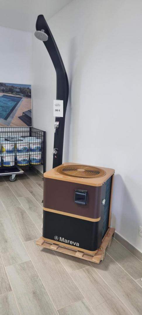 Installation piscine design Milly la Forêt